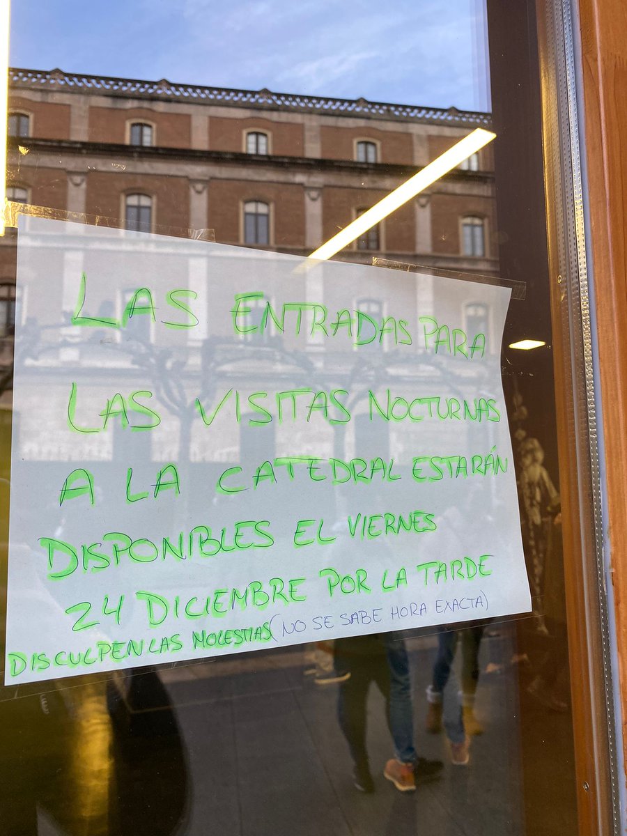 socibur's tweet photo. 🔸Hoy se iniciaba la venta d entradas en el Centro d Recepción d Peregrinos en c/Asuncion d Nuestra Señora a las 9h
🔹Gran cantidad d personas hacían cola para retirarlas, algunas desde las 8 h
🔸La LAMENTABLE sorpresa q se han llevado con la colocación d este "cartel"
➕RESPETO https://t.co/xS5SGGlaSy