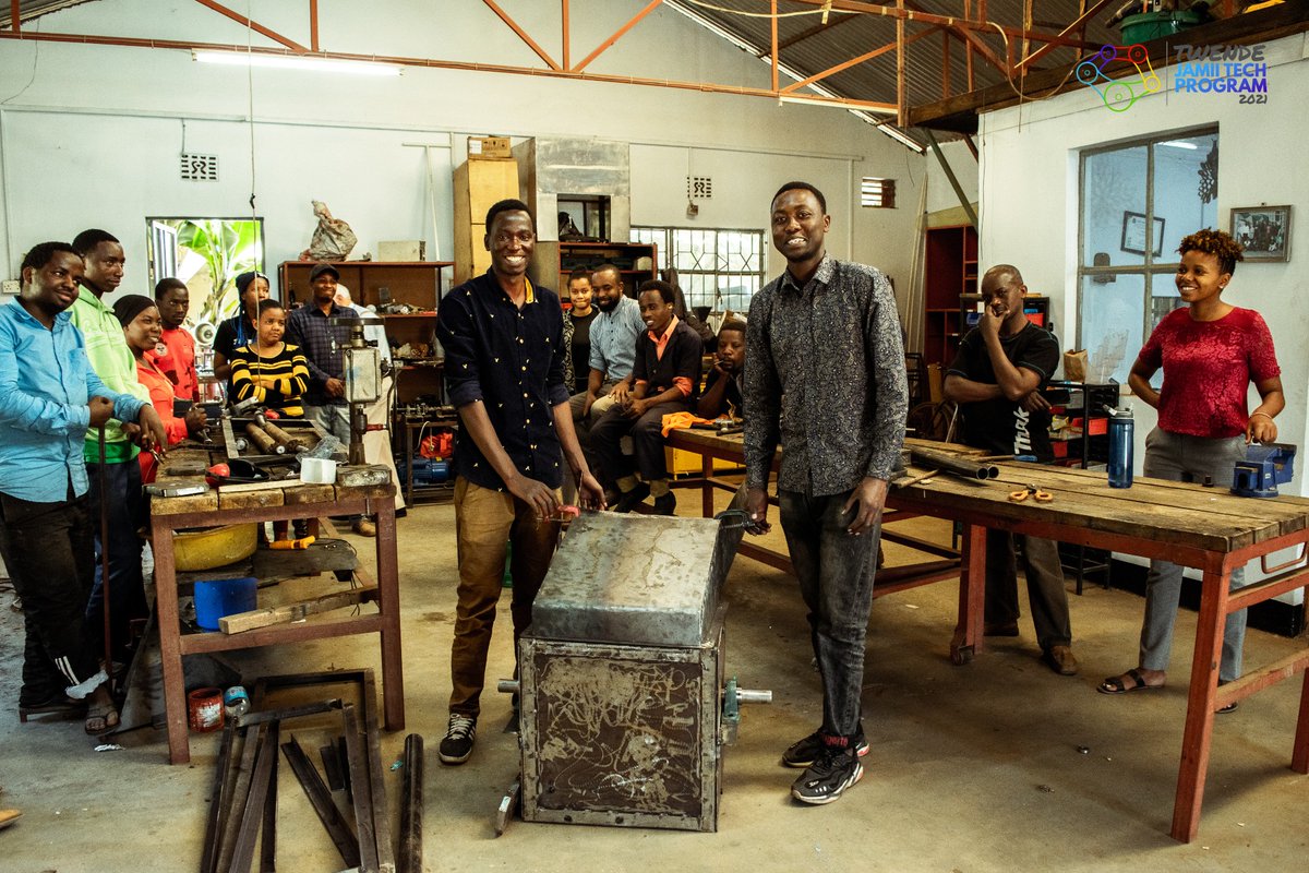 Twende Social Innovation Centre Newsletter - December 2021 - mailchi.mp/b4827f224a49/t…
We wish all our readers and family a very Happy Christmas and continued happiness and good health in 2022.