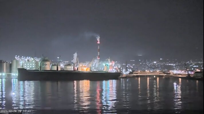 abf1's tweet photo. #LesCyclopes Le port industriel au pied du Mont Fuji au Japon 🗻
La cheminée est comme un phare sur le Pacifique #LiveView #Waterfront #Lighthouse
Derniers jours pour « L’archipel des sentinelles » exposition jusqu’au 31 décembre 2021 @museemarine #Rochefort https://t.co/MYCjZ3fZPk