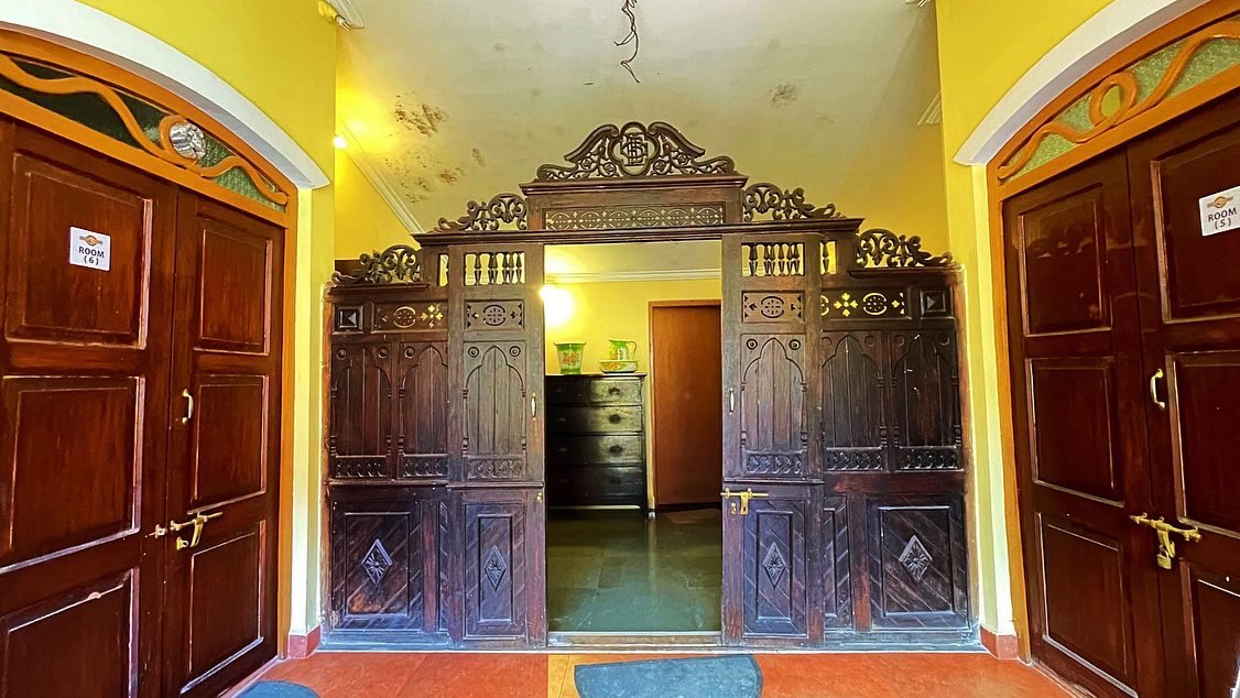 veidehigite's tweet photo. Taking a heritage tour at Goa Chitra Museum @goatourismtdg @goachitramuseum #goachitramuseum #travelwithkrazybutterfly #goatourism #travelblogger #travel #museum #goamuseum #southgoa https://t.co/sZx5k5lTGL