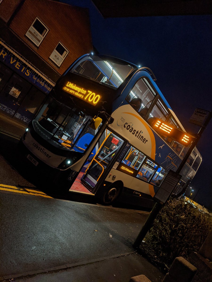 Emily Hornett ✈️ 🏳️‍⚧️ tweet media