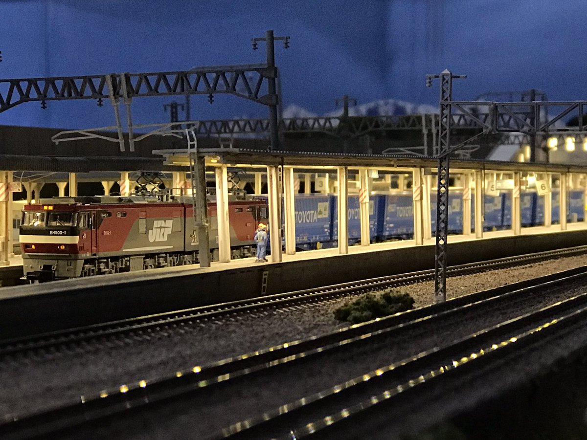 TOYOTA_Longpass's tweet photo. #Re_Color #リカラー　#東京リカラー　#レンタルレイアウト　#鉄道模型　
レンタルレイアウトのリカラー東京店さんに行ってきました。
トヨタロングパスを走らせました。 https://t.co/GOxRfWowBN