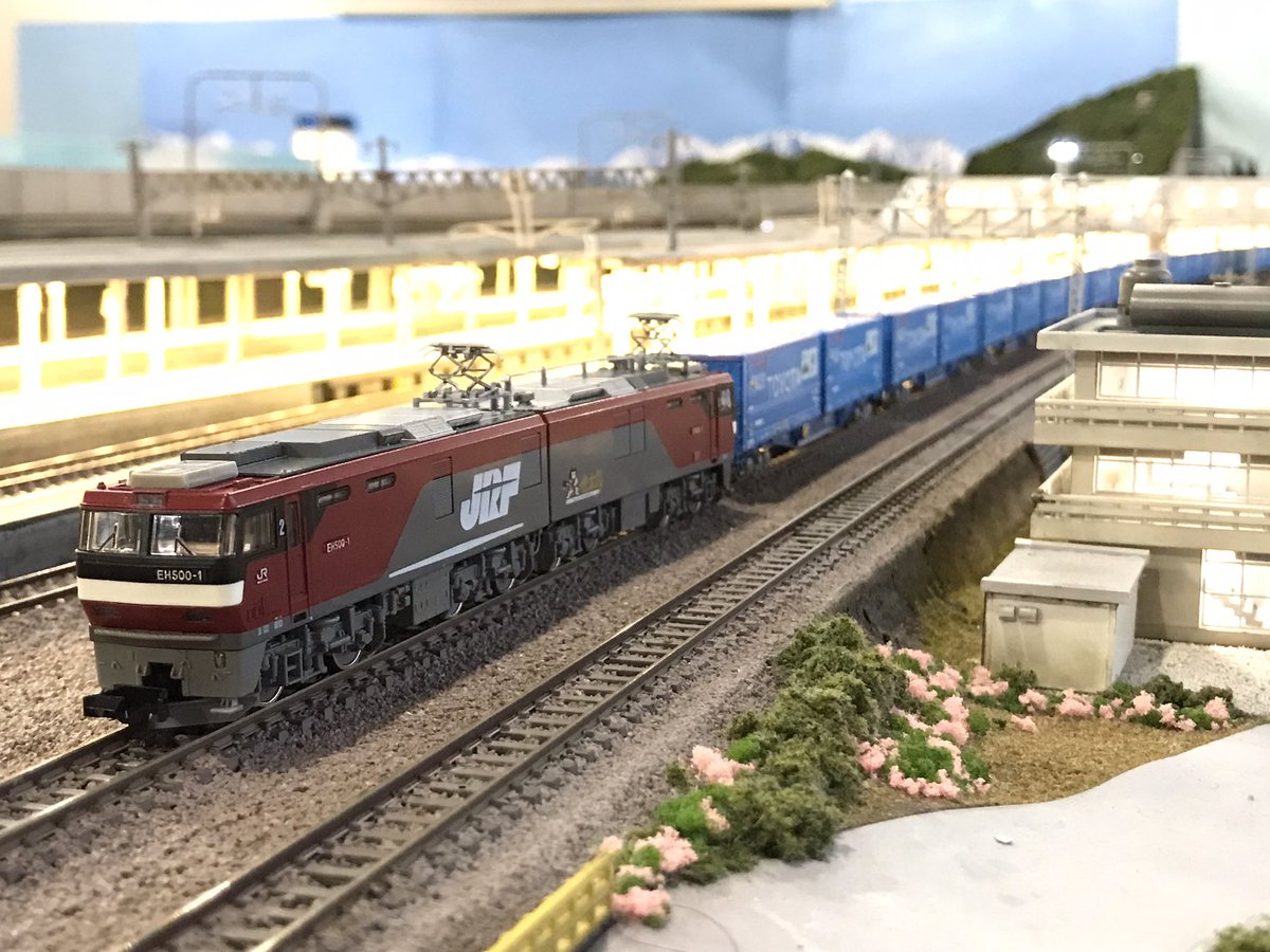 TOYOTA_Longpass's tweet photo. #Re_Color #リカラー　#東京リカラー　#レンタルレイアウト　#鉄道模型　
レンタルレイアウトのリカラー東京店さんに行ってきました。
トヨタロングパスを走らせました。 https://t.co/GOxRfWowBN