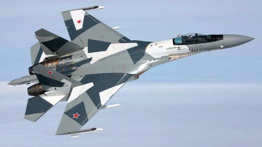 REjercitos's tweet photo. 🇷🇺🇷🇺🇷🇺 #Rusia - Parece que aumentan los problemas de cara a la exportación de los cazabombarderos Sukhoi #SU35.

➡️ #Indonesia renunció hace días a su compra.

➡️ Se rumorea que #Egipto seguirá el mismo camino.

➡️ Hay quien dice que pueden terminar en #Argelia... https://t.co/53NH2ivFhB