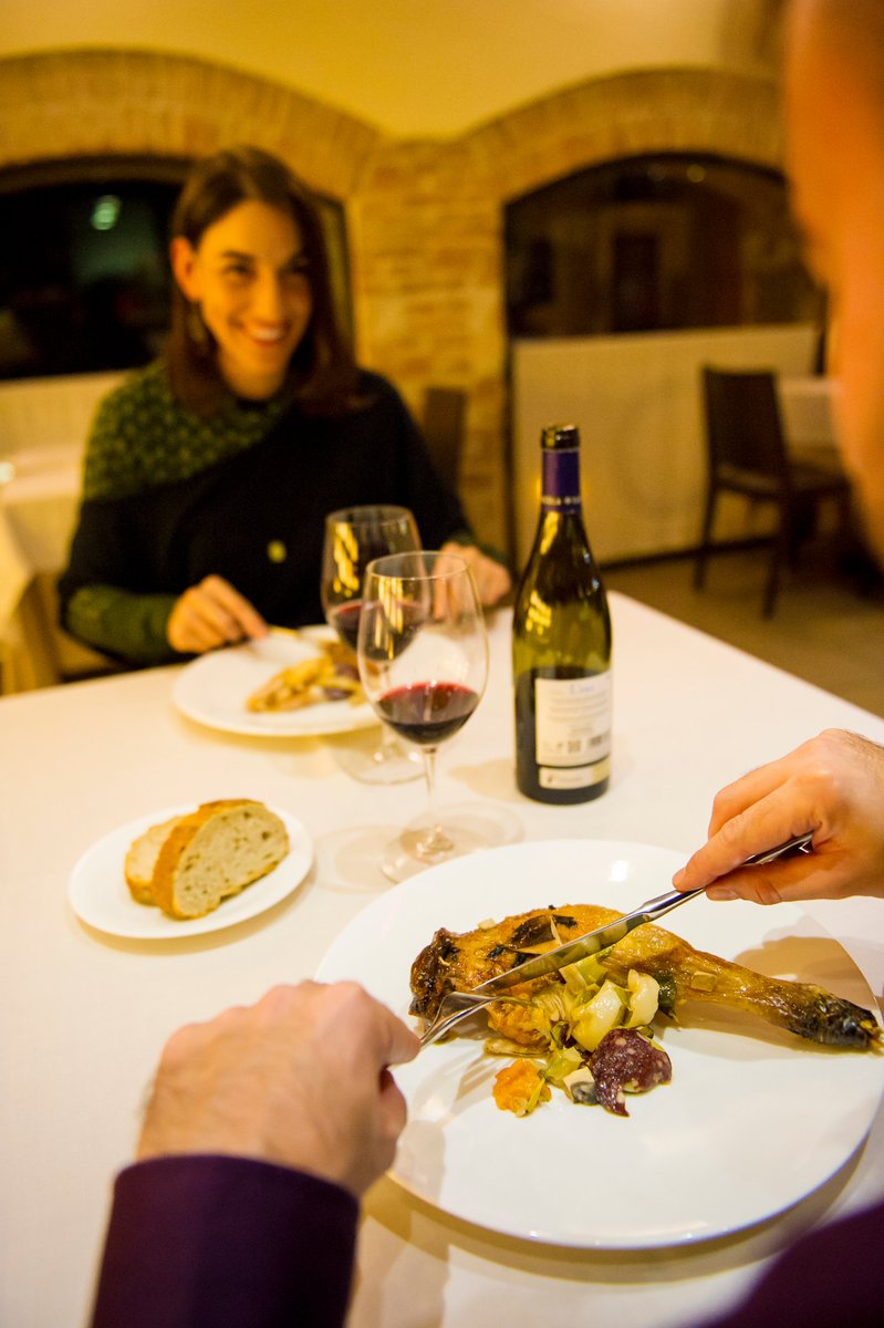 Vilafrancatur's tweet photo. Recordem que fins el 6 de gener trobareu el #gallnegre del Penedès a la carta de restaurants de Vilafranca. Consulta els restaurants i els plats que t’ofereixen https://t.co/bfpxwrRuJy 
#turismevilafranca #gallnegre #gastronomia #restaurants #vilafrancadelpenedes https://t.co/pn4GiQFzDA