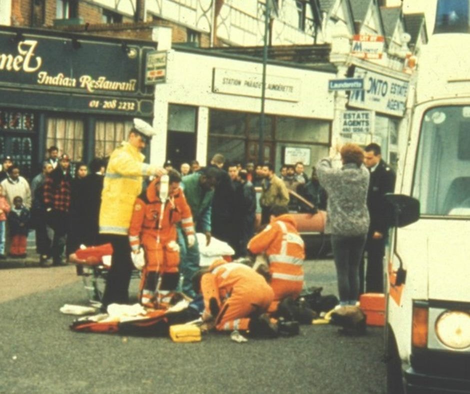 LDNairamb's tweet image. This #ChristmasEve marks 28 years since London's Air Ambulance crew performed the world's first successful open heart surgery at the roadside back in 1993. 

Your support allows us to pioneer new procedures that continue to save lives for years to come.