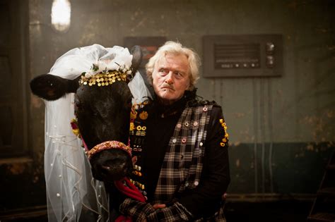 HoHoHo, was liegt denn da unterm Christbaum? Sind es Socken? Fast! Es ist das Staffelfinale von Episode Heinz. Dem Podcast-Equivalent von Socken. 
#neuefolge #FroheWeihnachten 

episodeheinz.de/s04e10-agent-r…