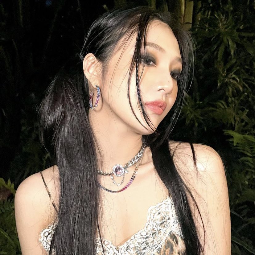 xxxzzzion's tweet photo. #bamjoy • 𝗩𝗔𝗡𝗢𝗜𝗔 💋
—————————————
She’s dangerous. Cunning. Mischievous. And— fatal.
Codename: Vanoia.
And she’ll burn you all. https://t.co/E1T6w3Jz9V