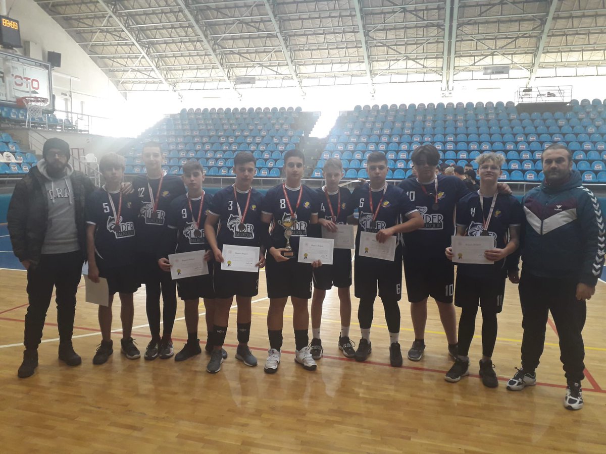 kesanfinal's tweet photo. ♥️ Bravo Efeler ♥️

“Keşan İlçe Şampiyonu” olarak katıldığımız il birinciliği müsabakaları sonucu Özel Keşan Final Anadolu Lisesi Voleybol Takımımız İl 3. Olmuştur. Emegi geçen öğrencilerimizi ve Öğretmenimizi tebrik ediyoruz. 🎉💥🔥✊🏻 https://t.co/IyL3QVwcDU