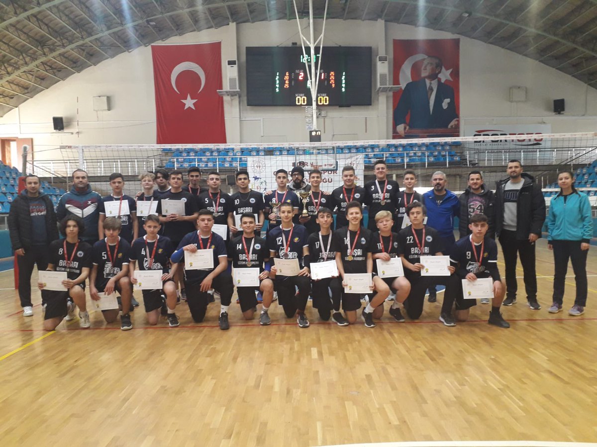 kesanfinal's tweet photo. ♥️ Bravo Efeler ♥️

“Keşan İlçe Şampiyonu” olarak katıldığımız il birinciliği müsabakaları sonucu Özel Keşan Final Anadolu Lisesi Voleybol Takımımız İl 3. Olmuştur. Emegi geçen öğrencilerimizi ve Öğretmenimizi tebrik ediyoruz. 🎉💥🔥✊🏻 https://t.co/IyL3QVwcDU