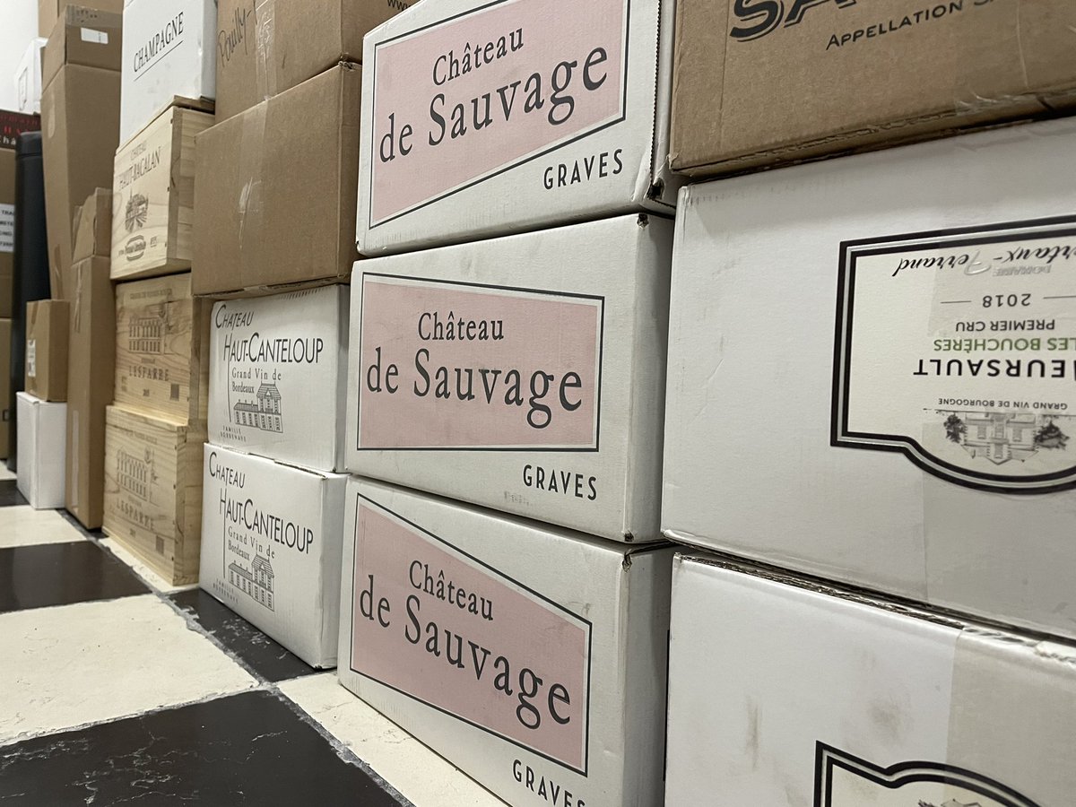 MeetingPartner's tweet photo. @Rene_ggh @MHaest @TonElias René, hij is weer op voorraad hoor!(naast vele andere pareltjes overigens) #eliaswijnen #warmond https://t.co/Mk7X2DMUNC