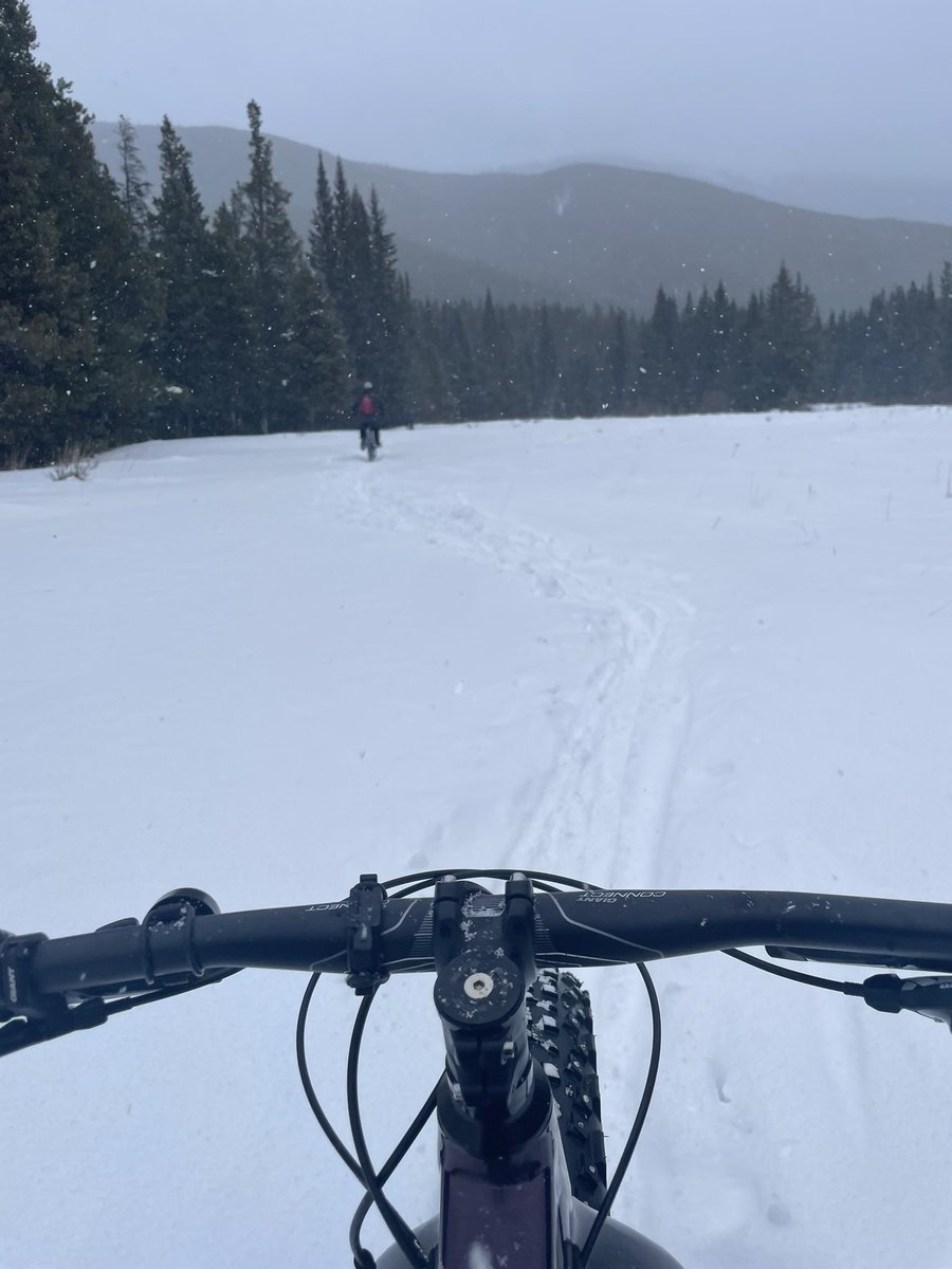 MsAngelPE's tweet photo. Getting ahead of the deep freeze! #GetOutThere #fatbikefun #exploremore #kananaskis #holidayseason https://t.co/qNFa8ALM8f