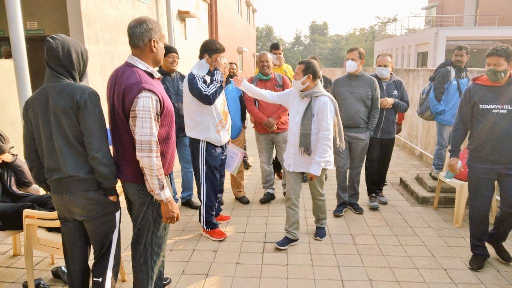 achyuta_samanta's tweet photo. Today, visited our facility and interacted with the players, officials, coaches, managers &amp; parents of the participants at the All India Inter University Aquatics (M &amp; W) 2021-22 organised by @kissfoundation &amp; @KIITUniversity under the aegis of @AIUIndia. I'm sharing some photos. https://t.co/Mvm6viL27v
