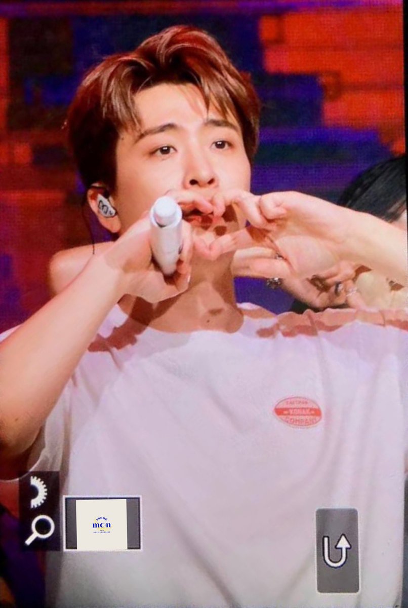 Youngmoon179's tweet photo. 211224 🥰🥰🥰❄️🎄🎄🎄❄️

🎄Merry Ars-Mas🎄

#GOT7 #youngjae  #갓세븐 #영재   @GOTYJ_Ars_Vita https://t.co/IpJ6LSEKdG
