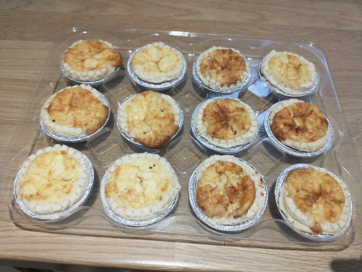 Hi <a href="/IcelandFoods/">Iceland Foods ❄️</a>, with two veggies and two meat eaters in the house, please could you tell me which of these is the quiche lorraine and which are the cheese and onion. Thanks.