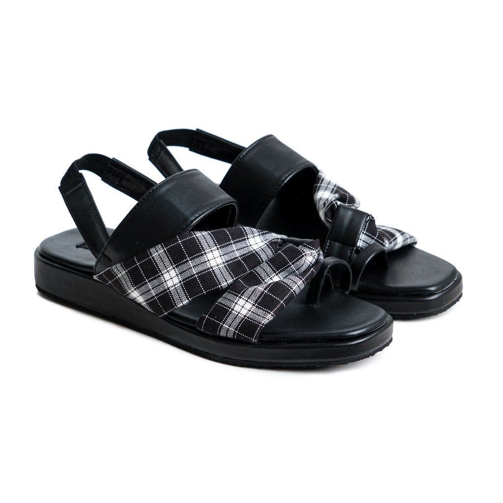 RacunCewekk's tweet photo. ✨Rekomendasi Sandal Tali Wanita ✨

A Thread https://t.co/Tfv4Vha4uY