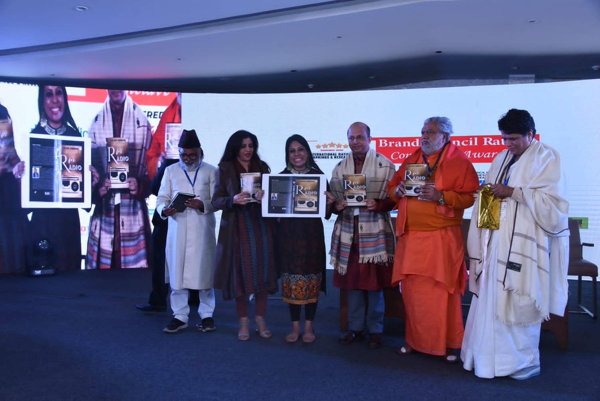 dutta70's tweet photo. #ChiefGuest at this #NationalConference at the #ParkHotel #NewDelhi on 18th Dec 2021 of #Medilinks and #BrandCouncil Ratings . Dr Suvrokamal Dutta . Renowned Right Wing Media Think Tank . @gopalkagarwal @shibanikashyap https://t.co/fNapzTgDB6