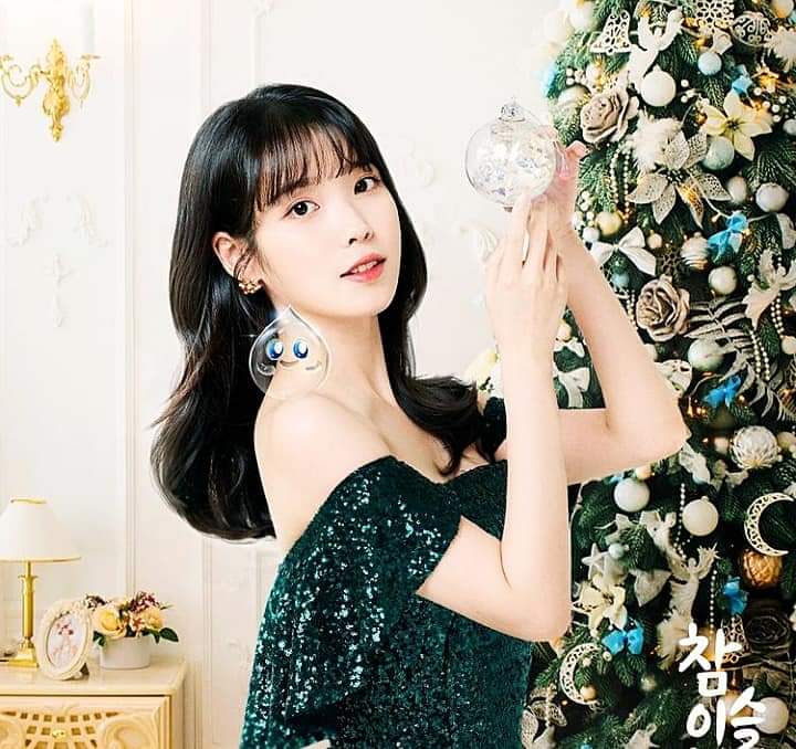 Aaron_jieun23's tweet photo. [ IU x CHAMISUL ]
So pretty IU 😍🥰💖✨
#IU #IUfan #LeeJiEun  #dlwlrma #이지운 https://t.co/pkiRSJQZ3G
