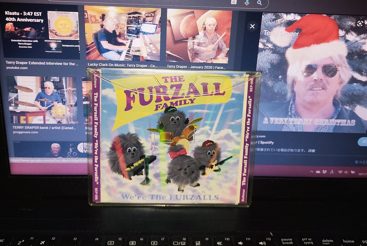 mellozaemon's tweet photo. #FurzallFamily We're The Furzalls('00)
#クリスマスソング 含む子供向けTV番組企画物。
正体は #Klaatu のドラマー #TerryDraper
一寸だけウキウキ気分になれます。 https://t.co/IzDTPS5LGp