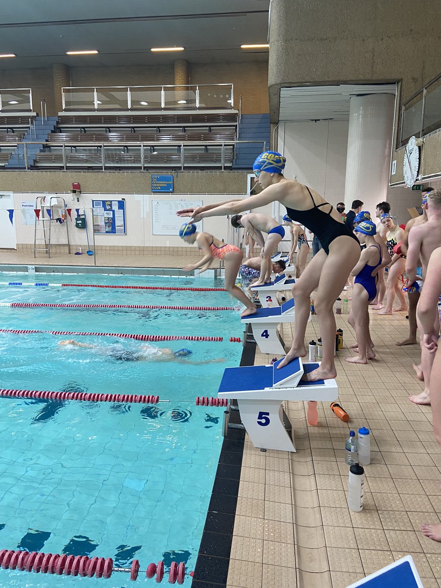 COPSSwimFast's tweet image. BOOM 💥 What an awesome job by the teams. Members from Performance, AGP, Comp+ and a few old school club members absolutely bossed this mornings Christmas Channel Challenge. The goal was to swim the 42.4km length of the channel in 2 hours, we smashed it and went 1hr40mins💙💛