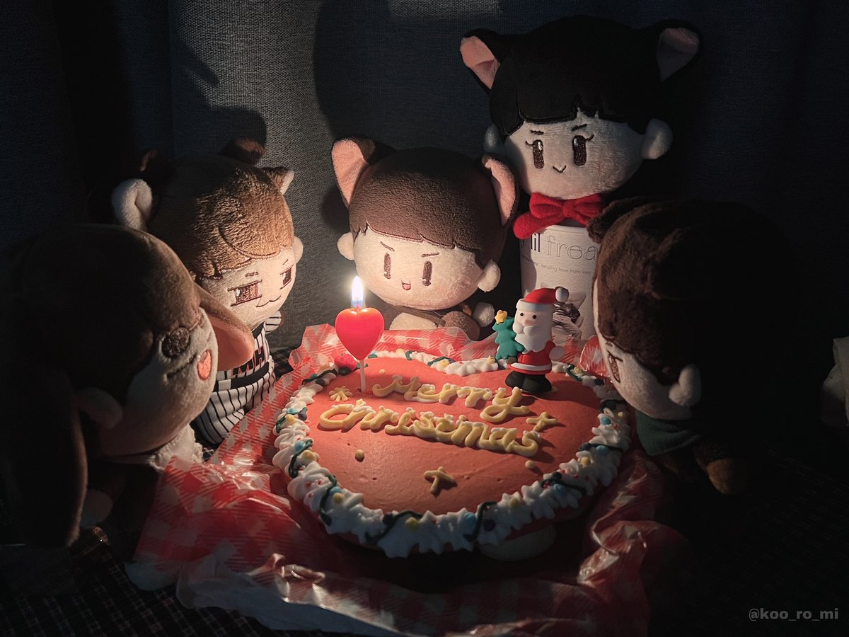 koo_ro_mi's tweet photo. 모두 샤이니랑 함께 메리 크리스마스🎄❤️💚
-
#샤이니 #SHINee #온유 #종현 #키 #민호 #태민 #메리크리스마스with샤이니 https://t.co/2i6LmbYJxn