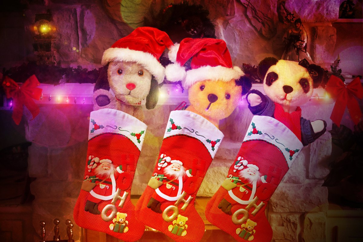 Sootyandco's tweet photo. Merry Christmas, everyone! https://t.co/yzgxbNG4FH