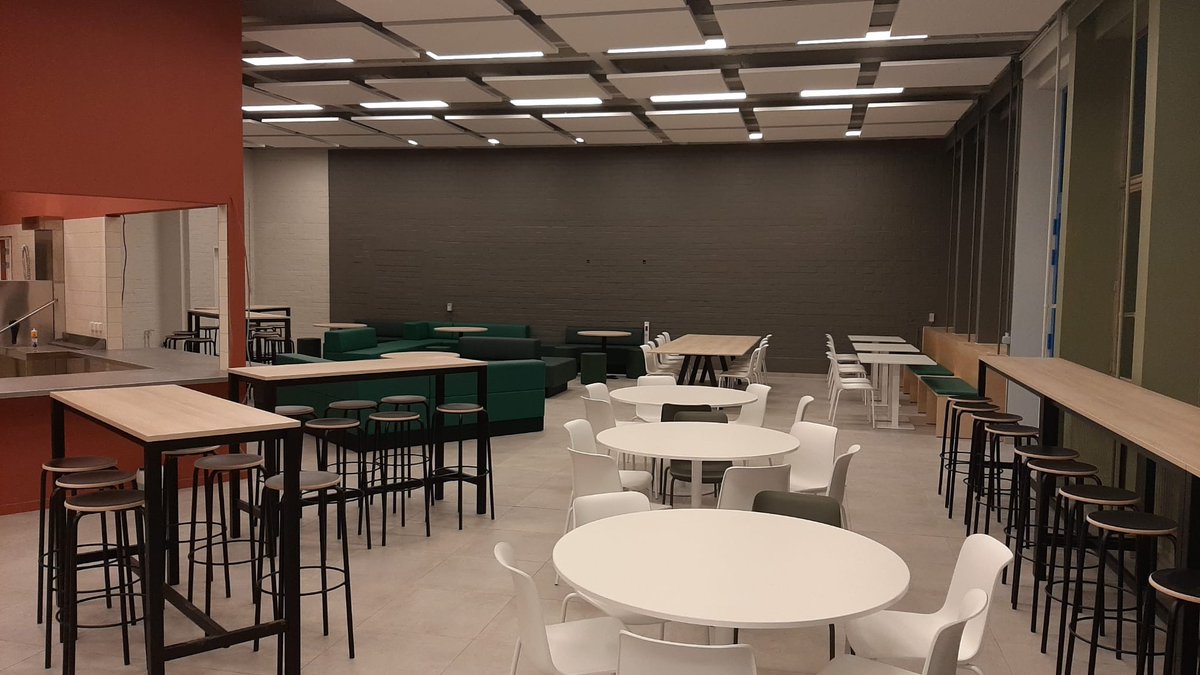 sgrSCOOP's tweet photo. In Campus De Brug #Vilvoorde is de nieuwe "state of the art" lunch- en ontspanningsruimte helemaal klaar om de topleerlingen te ontvangen in 2022! #sgrSCOOP #visie https://t.co/qdOBo6CcMj