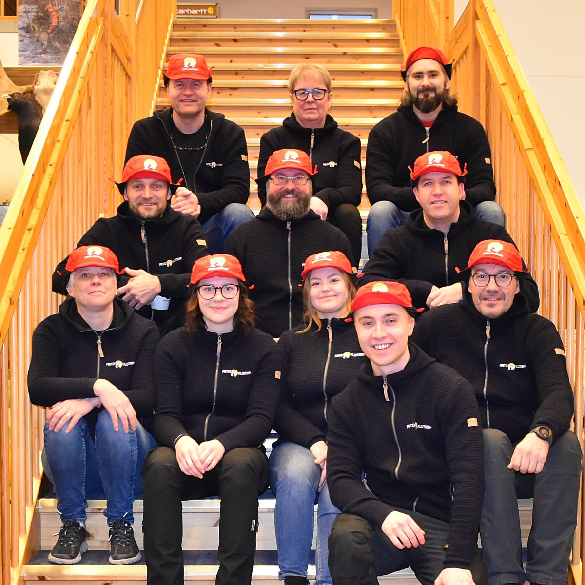 God Jul vi önskar er alla medarbetare, kunder, kollegor leverantörer och vänner vi fått äran att möta.