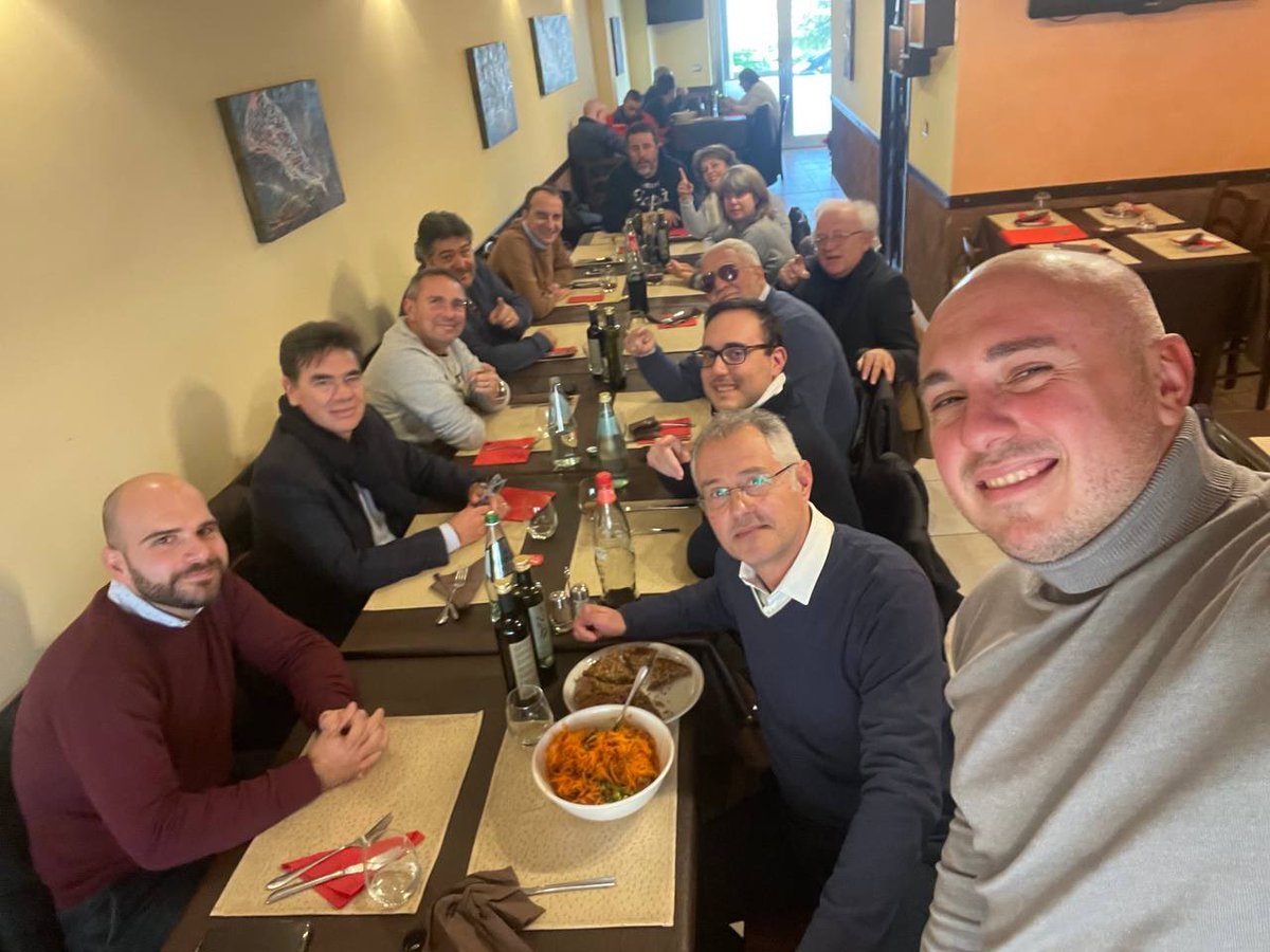 MarcoCalderone0's tweet image. Tantissimi auguri di buon Natale a tutto il Team 🎄