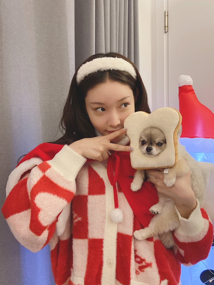 CHUNG HA tweet media