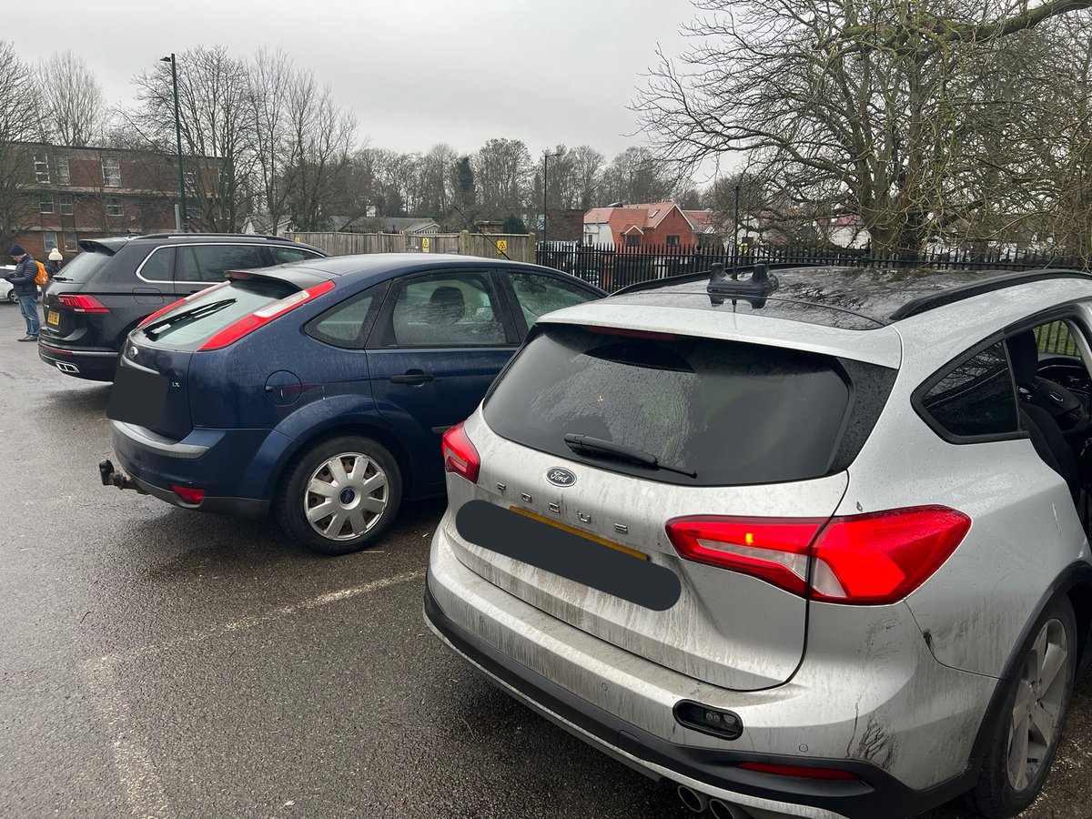 SurreyRoadCops's tweet photo. The blue Focus was seen driving at excess speed and erratically in Sunbury.

When stopped the driver provided a positive DrugsWipe for cannabis.

Arrested. https://t.co/FAXO7hwiTg