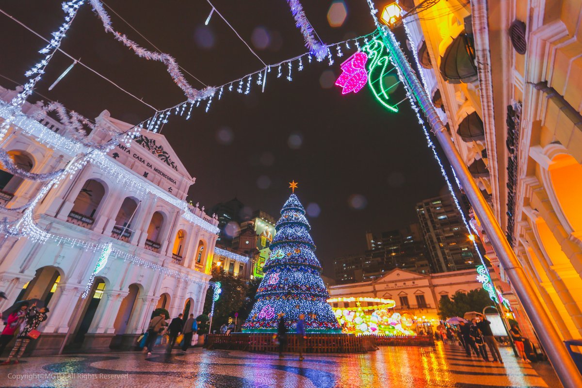 Season's Greetings from everyone in Macao! 🎄 #WowMacao