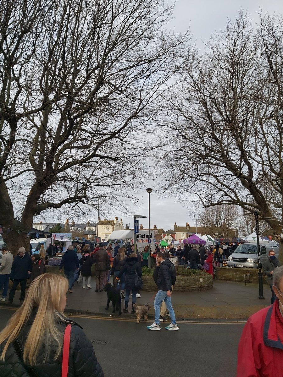 KentPoliceDover's tweet photo. PCSO DEBBIE BISHOP PCSO ANITA POLLARD are out foot patrolling #dealmarket today ,Merry Chtistmas https://t.co/f80Wu9VN6k