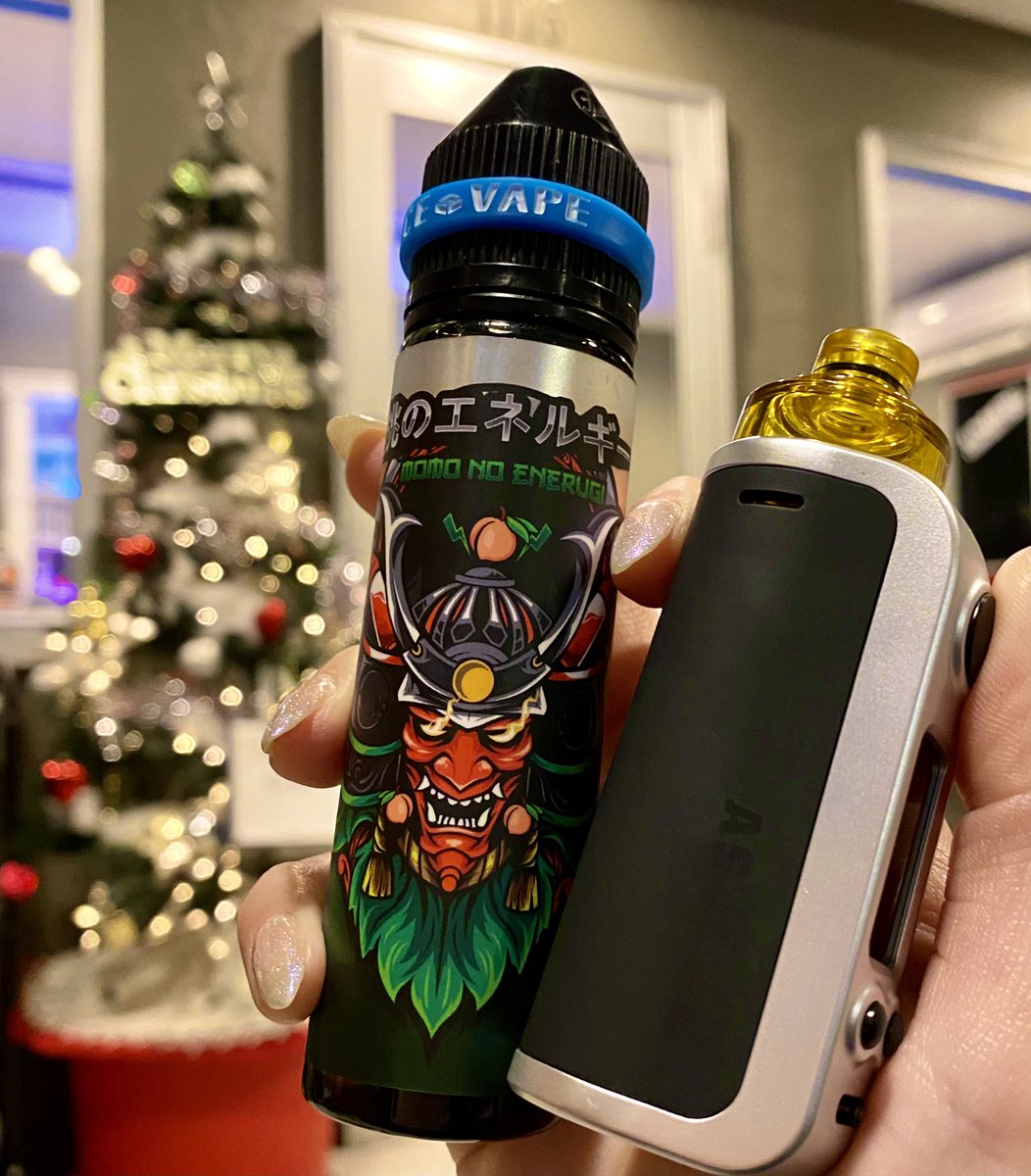 明日から販売開始の
「桃のエネルギー」🍑🕺🏼

ASVAPE「HITA INK」の新色SILVER🌟

それぞれ入荷してます😆💙✨

明日はクリスマスセール最終日🎄🎅

ぜひ！店頭へ！
お待ちしております💙💛💙