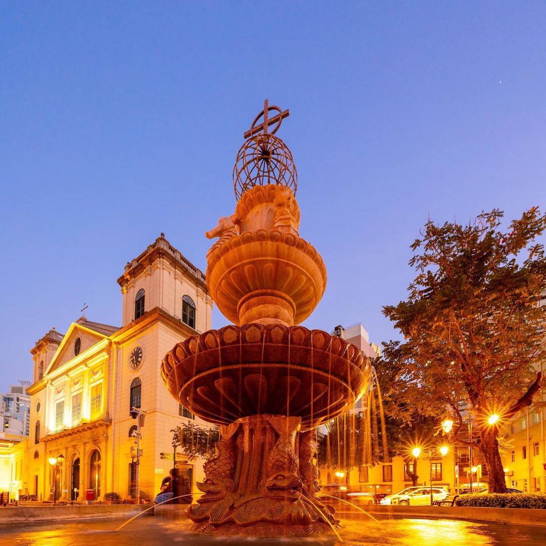 Simply beautiful ... the Cathedral and fountain at Largo da Sé (aka Cathedral Square) - part of the UNESCO World Heritage-listed Historic Centre of Macao #WowMacao #unescoworldheritage

Photo by @macau_uncle_kcsolar on Instagram