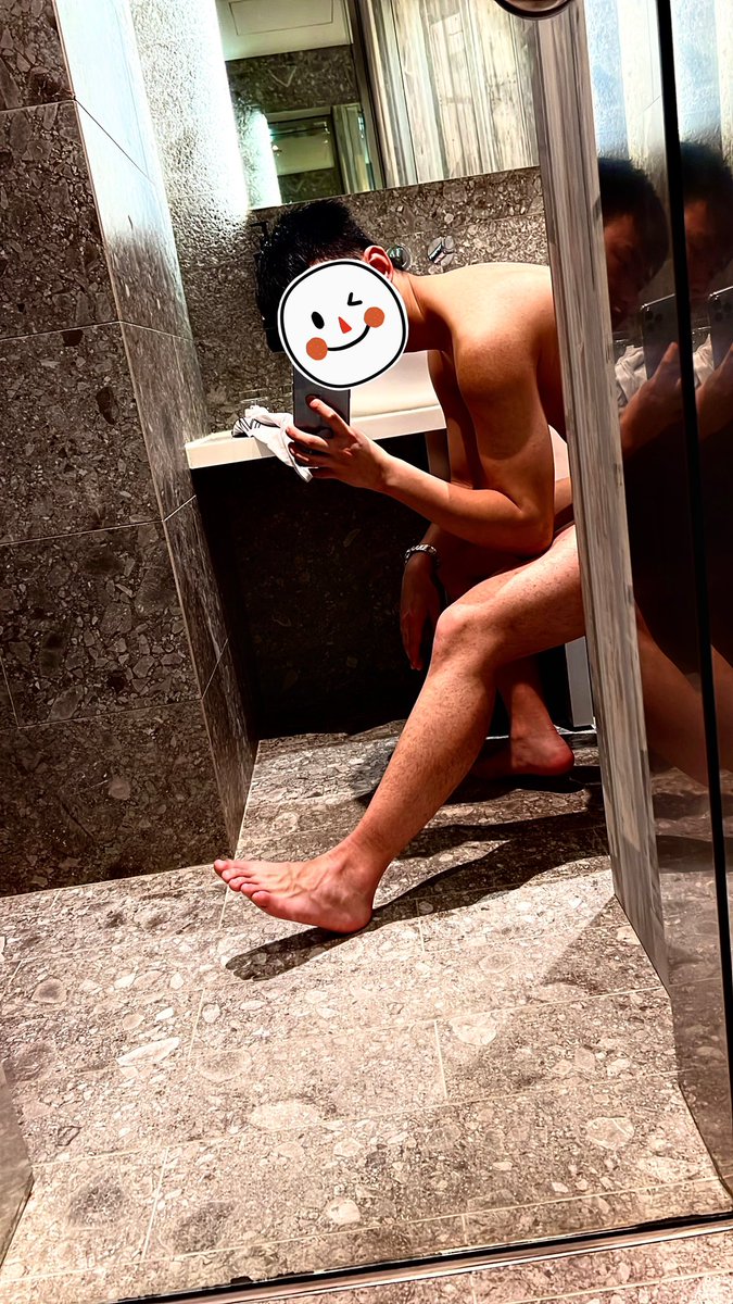 不平安的平安夜🤫
Retweet for more
Instagram: josephc020628