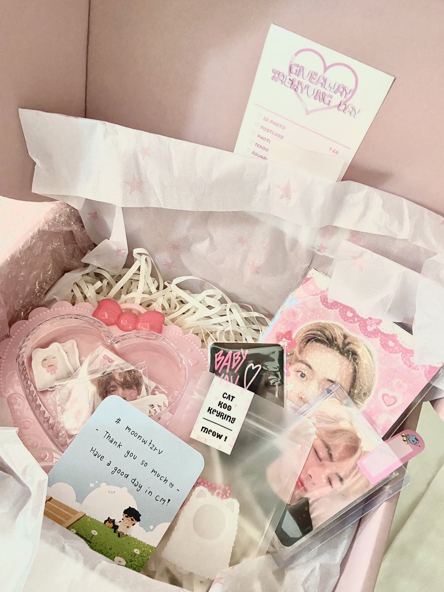 f1aye's tweet photo. 𝓈ℴ 𝒸𝓊𝓉ℯ🎀 #moonwtzrv https://t.co/jbLeJg3vx5
