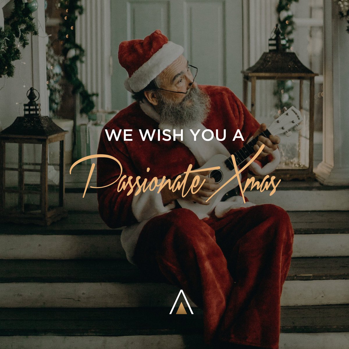 appics_official's tweet photo. Merry Christmas APPICS Family🎄🎅

The best of all gifts around any #Christmas tree is the presence of a loved one wrapped up in #happiness. 
Wishing everyone health, prosperity and happy holidays! 

We are looking forward to seeing your best Xmas shots on #APPICS soon 📸 https://t.co/VV5vu3cqHp