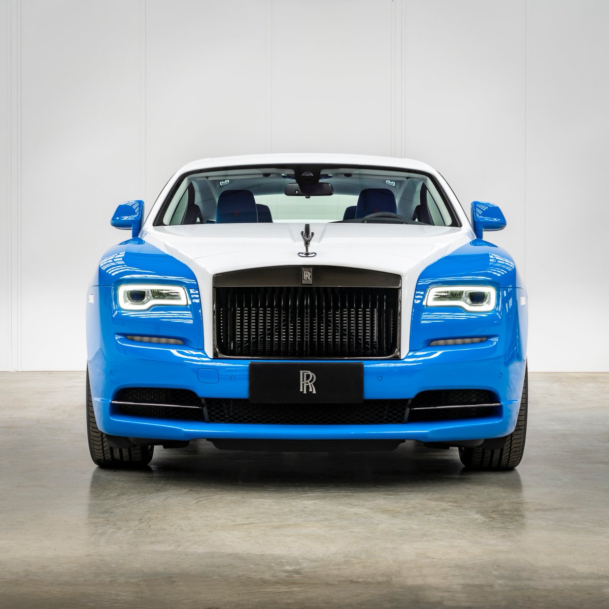 RollsRoyceLeeds's tweet photo. Bespoke, beautiful, personal

Configure yourself a little Christmas treat, with endless options to create your own masterpiece

#rollsroyce #rr #rollsroycewraith #wraith #custom #bespoke #blue #christmas #treatyourself https://t.co/Qh75K9hg3S