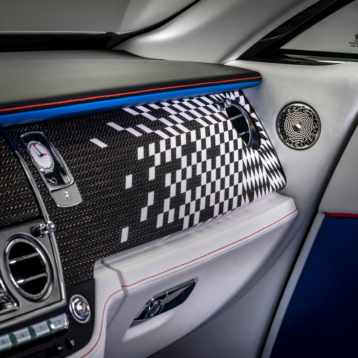 RollsRoyceLeeds's tweet photo. Bespoke, beautiful, personal

Configure yourself a little Christmas treat, with endless options to create your own masterpiece

#rollsroyce #rr #rollsroycewraith #wraith #custom #bespoke #blue #christmas #treatyourself https://t.co/Qh75K9hg3S