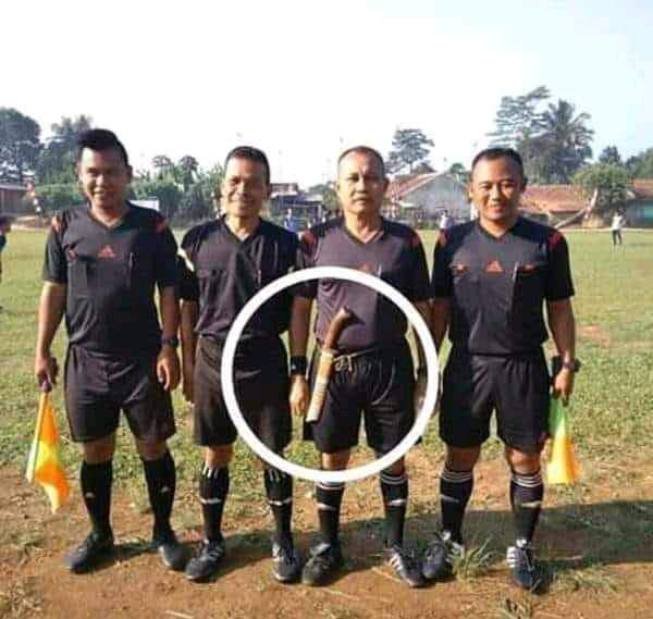 MafiaWasit's tweet photo. Kalau Panpel dan PSSi ga bisa jamin keselamatan kalian, maka kalian harus bisa menjamin keselamatan sendiri! https://t.co/m6rKcHKN3R