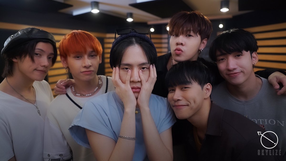 SKYLIZE Cover | MEYOU ft. ZiggaRice - อาจจะ

🔗 youtu.be/VWnruPnQimg

#อาจจะ #SKYLIZE #KSGANG