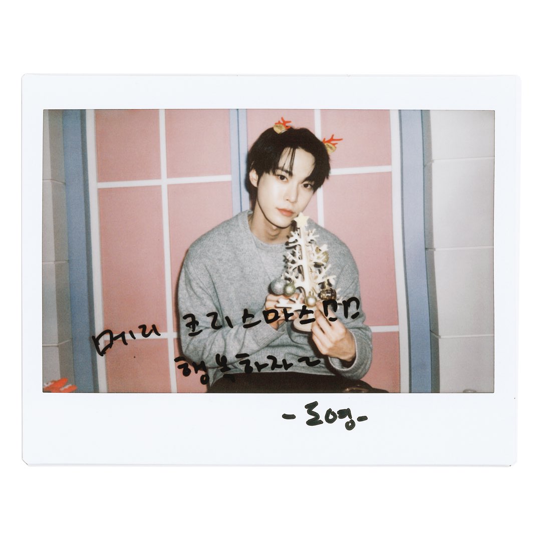 FHXxJN6akAQOwp-?format=jpg&name=orig