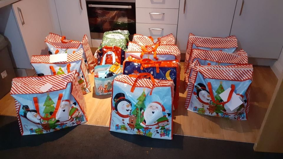 myspacehousing's tweet photo. One of the teams in our regions have built over 60 hampers for tenants  led by two of the housing managers Amy Barrie and Rebecca Evans. They have gathered multiple gifts, hampers which will be delivered to their tenants in Wales! https://t.co/570b5MhnGP