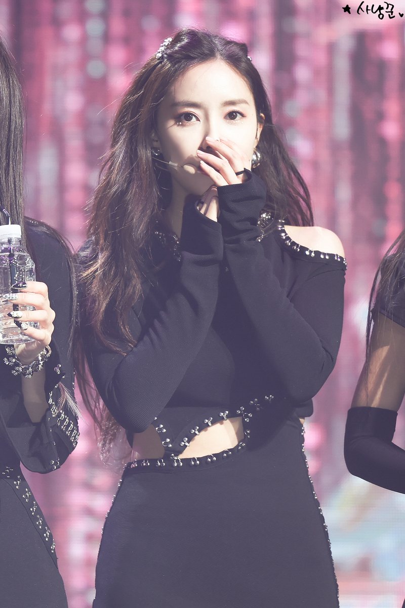 Starhunter_Hyom's tweet photo. #효민 #HYOMIN @b89530 🖤

📎 https://t.co/TFqb1gK50S
📎 https://t.co/5TVLdpAQLO
📎 https://t.co/MqtgEpou9x
📎 https://t.co/nGLWHEfh8z https://t.co/agXVnrpFB6