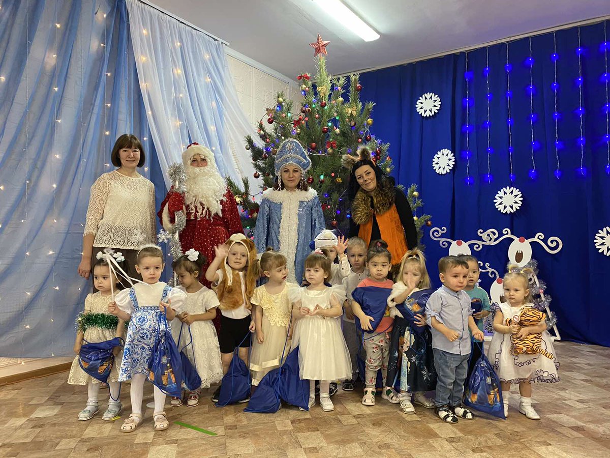 84pingvin's tweet photo. ✨2️⃣0️⃣2️⃣2️⃣✨
В детском саду "Пингвин" стартовали Новогодние утренники. 🎄Малыши встретились с Дедом Морозом, Снегурочкой, Снеговиком и Лисичкой. 🎅⛄
Дети пели, танцевали, играли и конечно же получили долгожданные подарки от Дедушки Мороза. 🎁
#детский_сад_84_Пингвин https://t.co/SNB0dkce7t