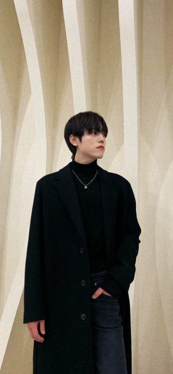 NF_yegam's tweet photo. 211204 𝙒𝙖𝙡𝙡𝙥𝙖𝙥𝙚𝙧
블랙먐미🖤

#엔플라잉 #차훈 https://t.co/2mp1LhiiJO
