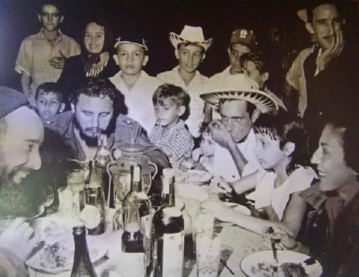 LuisAlbertRodr's tweet photo. Hoy 24 de diciembre se cumplen 62 años de uno de los tantos momentos donde nuestro líder #Fidel demostró su grandeza, su humildad y su total apego a nuestro #PuebloCubano.
#CenaCarbonera.
#FidelPorSiempe.
#MatancerosEnVictoria.
@IzquierdoAlons1, @BiembeRoig, @SuselyMorfaG. https://t.co/AMT4eT7f4N