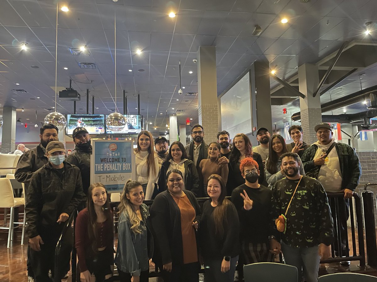 Happy holidays to my Fremont team!! So many memories and you are already missed!! <a href="/TammyKodep/">Tammy Kodep</a> <a href="/BrianaM_tm0/">Briana Martinez</a> <a href="/Me_Apree/">MagT</a>