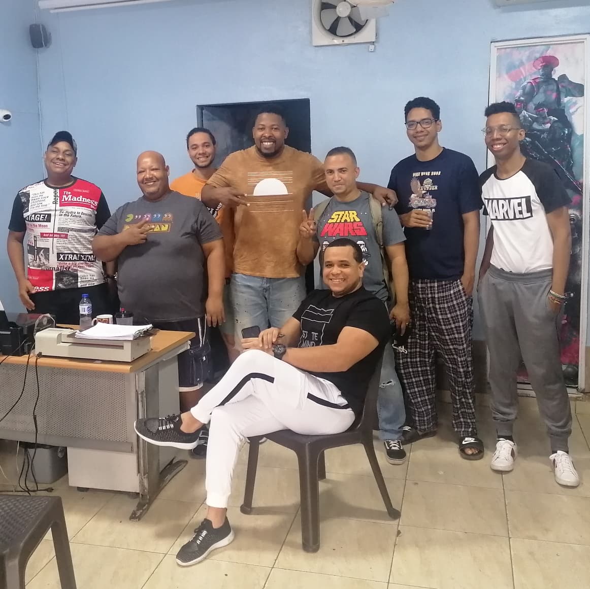 OttoDojo's tweet photo. En la #Atalaya del #OttoDojo #GameCenter nos juntamos como familia, por lo que le deseamos a todos los gamers y relacionados a los videojuegos una feliz Navidad.

#OttoDojoGameCenter #OttoDojoLeague #Crhistmas  #Christmas2021 #GamersUnite #LaAtalayadelDojo #Videogame #figthers https://t.co/WNN3jKqLMg